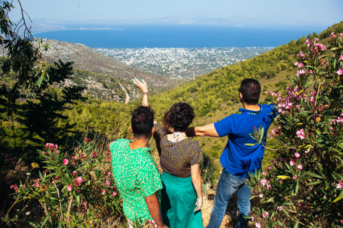 Beating track. Stay off the beaten track идиома. Ring road ирландия. Far from the beaten track. Ыефн щаа еру иуфеут екфсл.