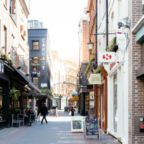 Picture of Drinks & Bites in London Tour