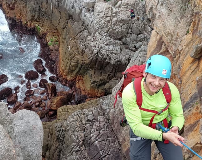 Rock climbing in Long Dong Cave