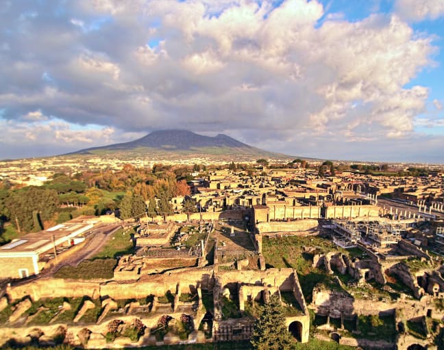 Ancient Pompeii Day Trip with an Archaeologist