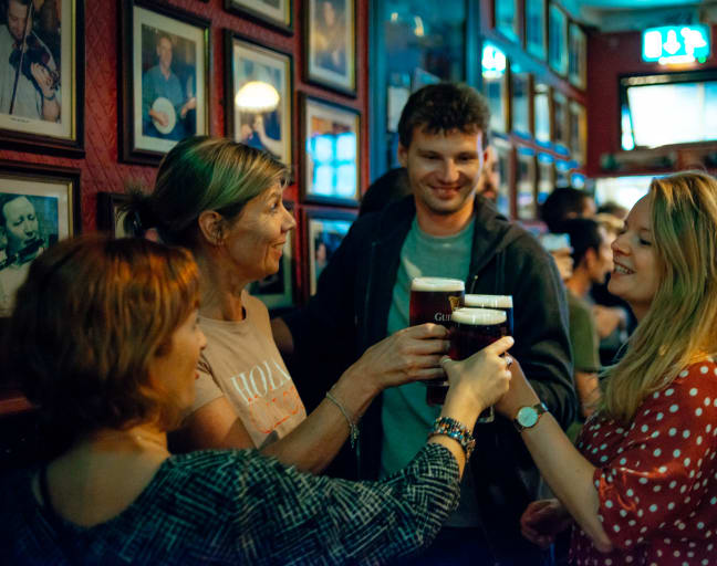Classic Irish Pubs tour: Live Music, Beer & Nightlife