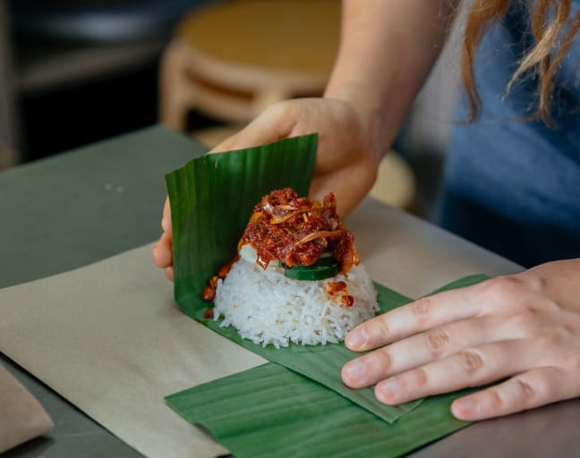 Cook Like a Local: Surabaya Signature Dishes Cooking Class