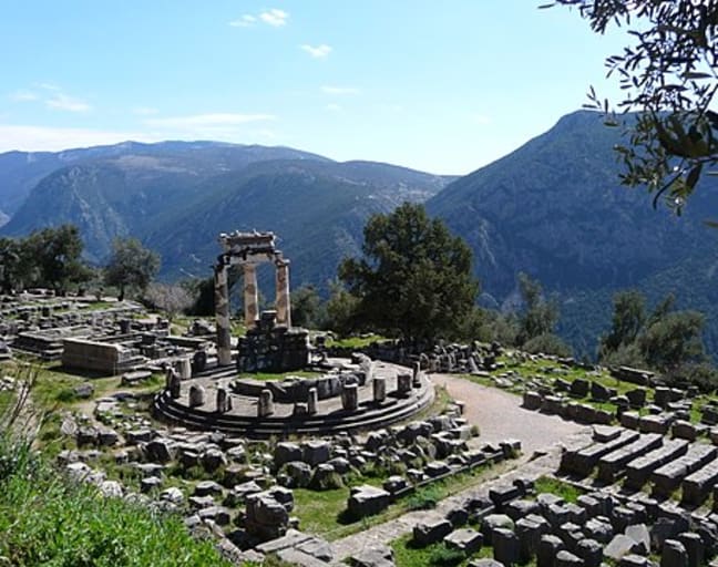 The Ultimate Delphi Day Trip