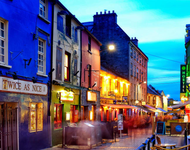 Galway Girl-Inspired Night: Pubs, Bites & Tunes