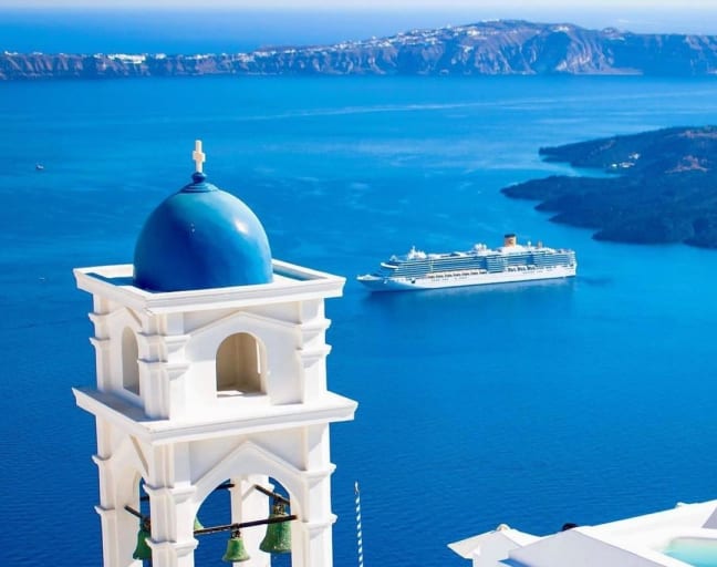 Santorini'nin Öne Çıkanları ve Gizli Hazineleri Araba ile