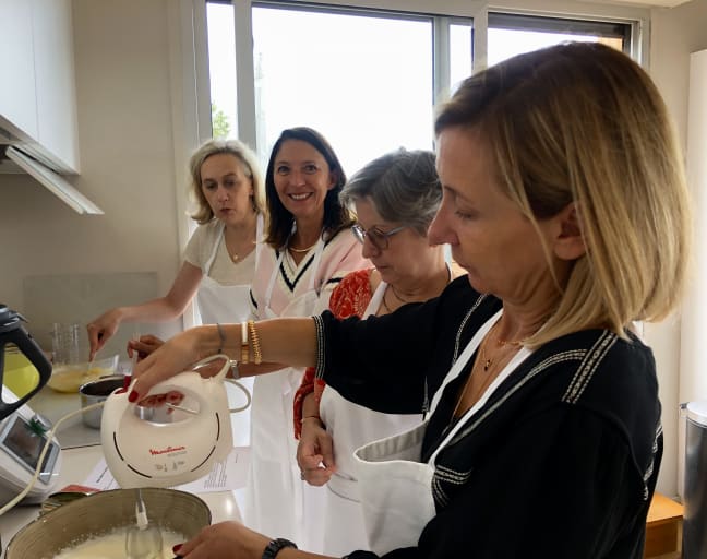 Croix rousse market and rooftop cooking class in Lyon