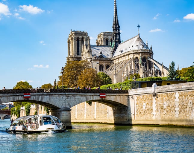 Paris Highlights & Seine Cruise: From the Latin Quarter to the Eiffel Tower
