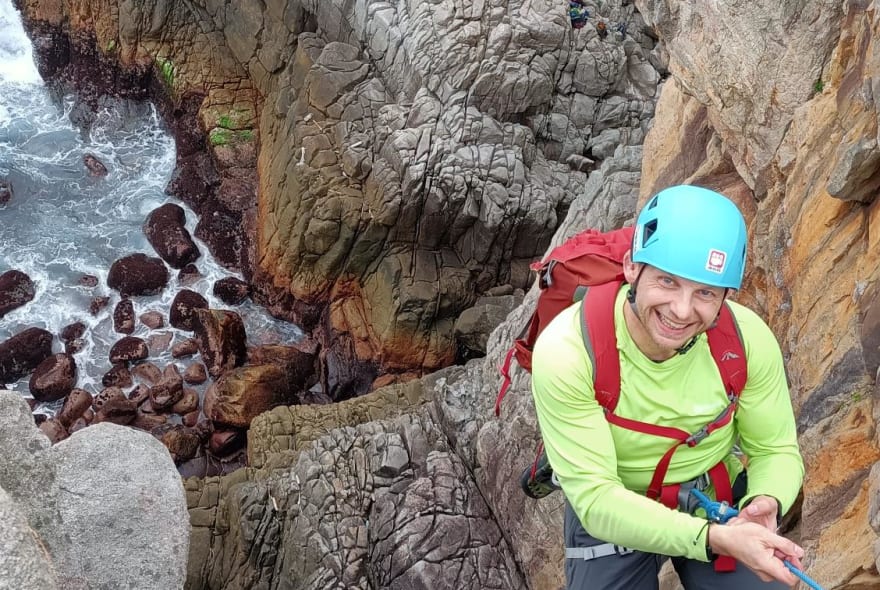 Picture of Rock climbing in Long Dong Cave