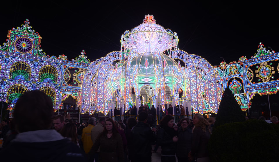  Admire GLOW's thousand lights