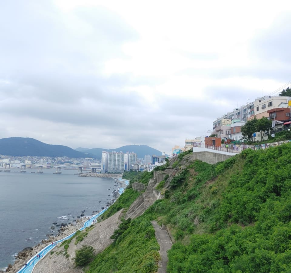 Picture of Lighthouse and Huinnyeoul Cultural Village Tour with Meal & Snack