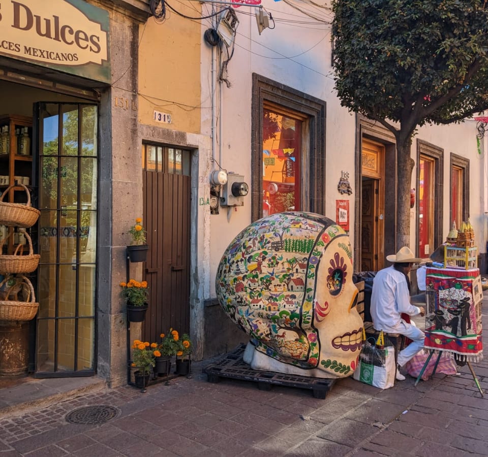Picture of Tlaquepaque by Day: a Magical Town of Art, Shopping and Folclore.