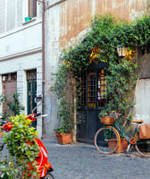 Famous Ghosts Tour in Rome