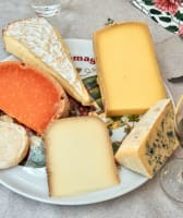 French Cheese Tasting Experience in a Local Fromagerie