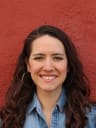 Portrait from local Raquel - The Connector of Meaningful Experiences 