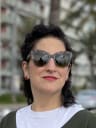 Portrait from local Sara - The joy maker 