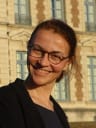 Portrait from local Chrystelle - The Art-History Lover