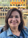 Portrait from local Fabrine Lima - Food & Good Memories