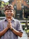 Portrait from local I Made - German & English Guide 