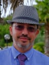 Portrait from local Alfredo - The no stress host...