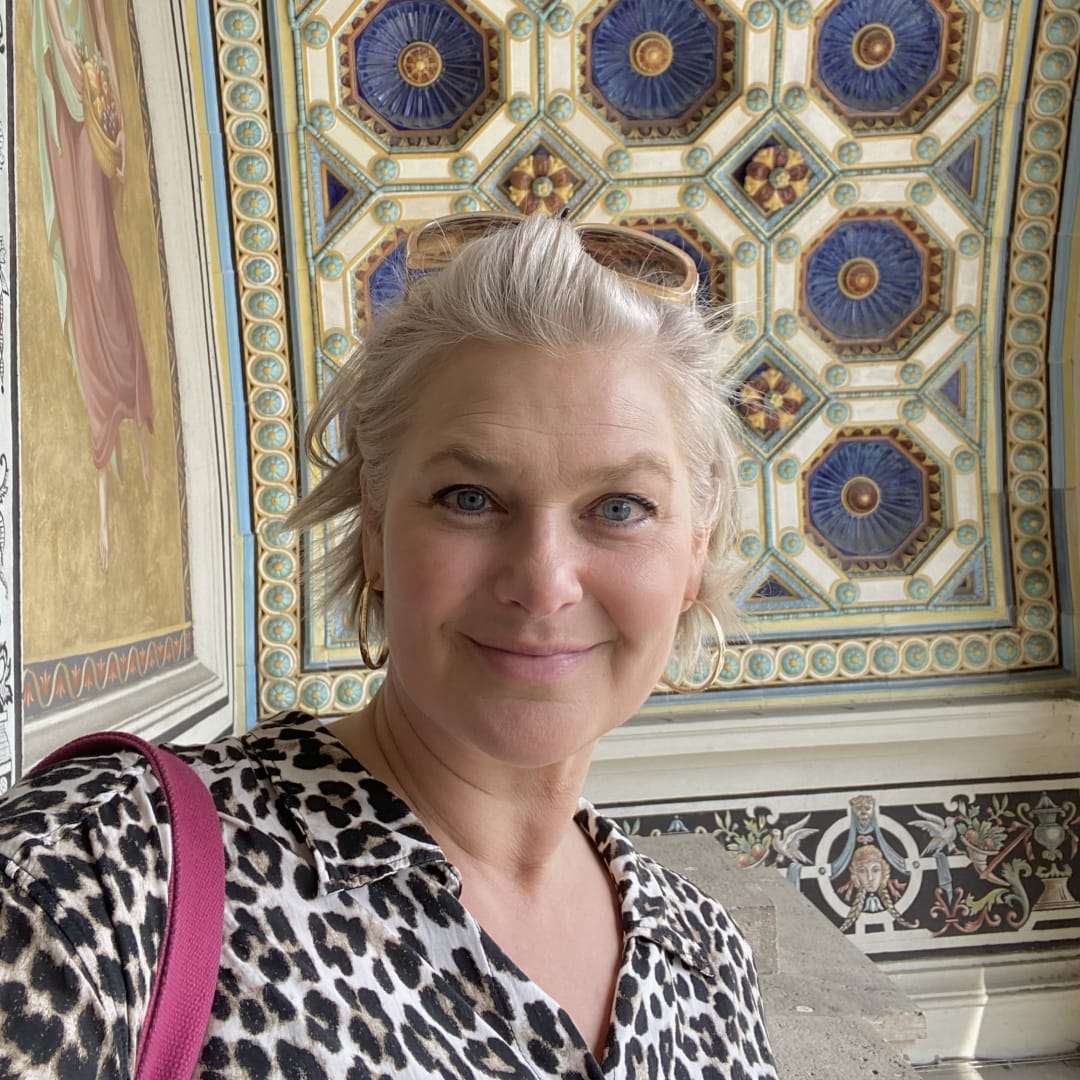 Nelli in Budapest - Private Tours with Local Hosts | Withlocals
