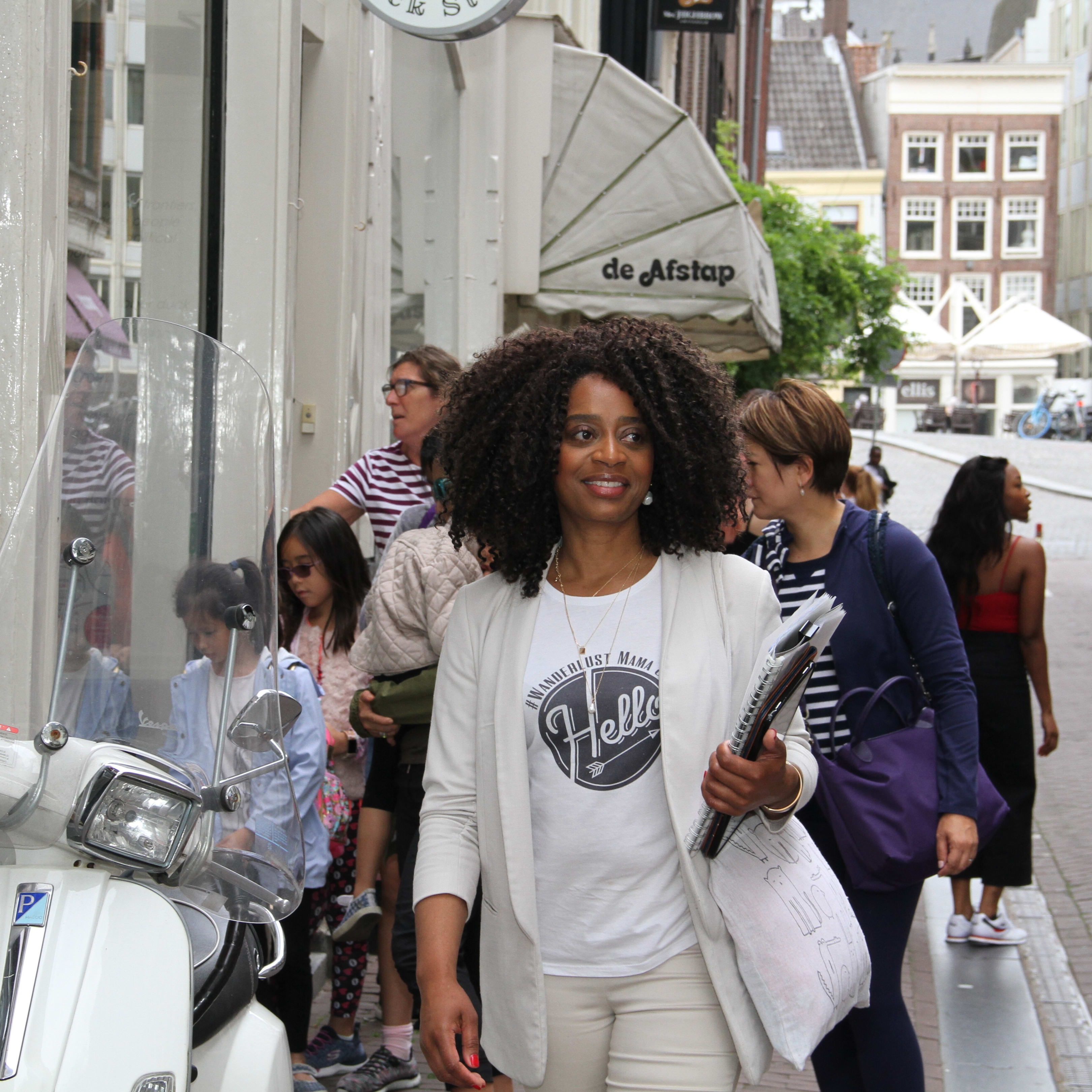 Debora - The Wanderlust Mama
