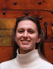 Emma - The French-British Tour Guide