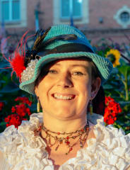 Fiona - The Singing Tour-Guide