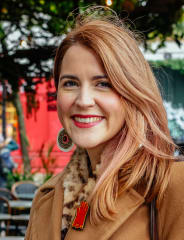 Olivia - Montmartre & Jazz Expert