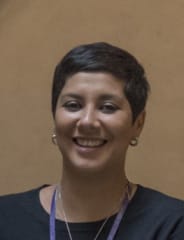 Dina - The foodie in love with art and history! 
