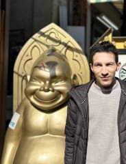 Yacine - The Osaka Walking Guy