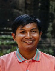 Long - The Passionate Historian & Food Lover 