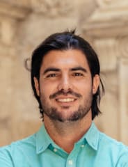 Juan Fernando - The Sevillian guide