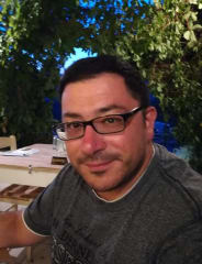 Carlo - Wine Pro and city enthusiast 