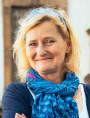 Ivana - History in Context 