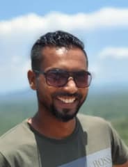 Deshan - The Adventurous Hiker
