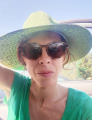Ester - Your friendly expert host