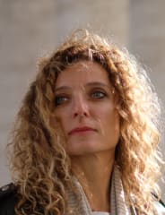 Eleonora - The Fashion Guide