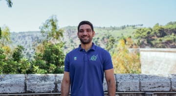 Nikos