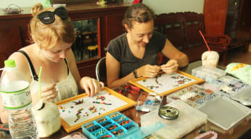 Creative handmade jewelry shop