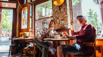 Hola Amsterdam Tour De Coffeeshops Y Distrito Rojo Withlocals