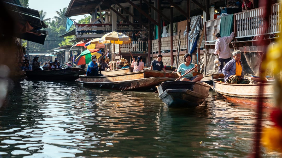 How to get to amphawa floating market from bangkok 2017 Amphawa Floating Market Tha Kha Floating Market With Boat Tour Withlocals