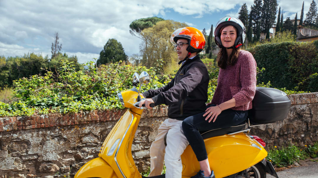 Tour Privato Di 3 Ore Su Una Vespa A Roma Withlocals