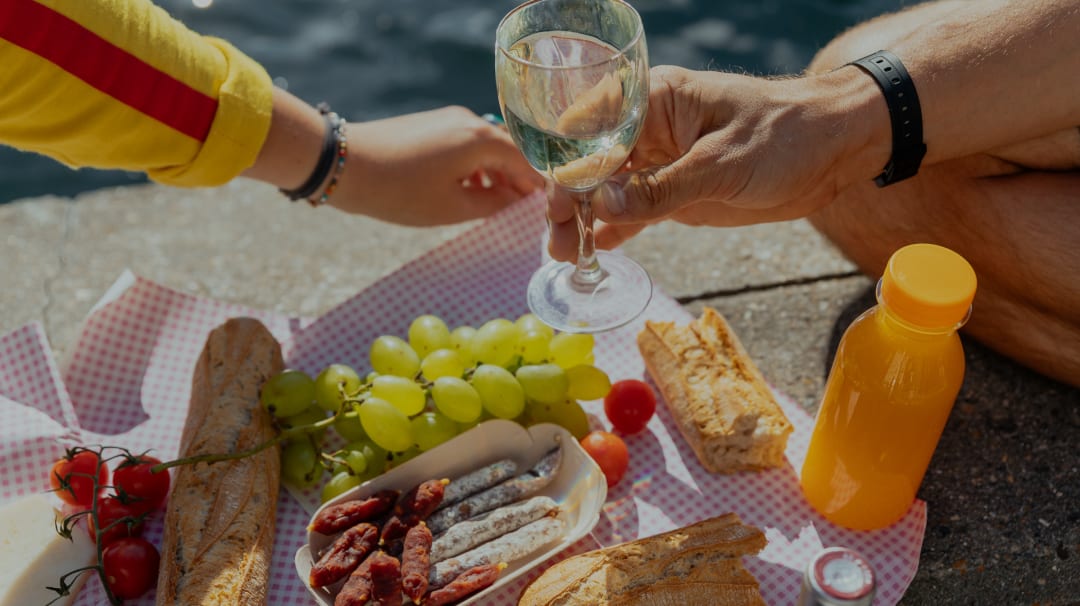 Aperitivo Francese Sul Fiume E Tour Dell Isola Saint Louis Withlocals