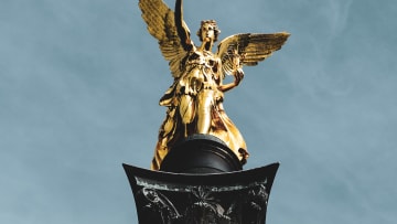 Externsteine Tours in Munich