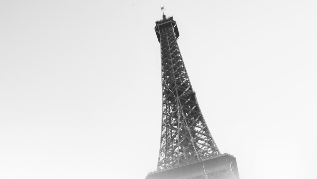 Restaurants in the Eiffel Tower - Baking Bites