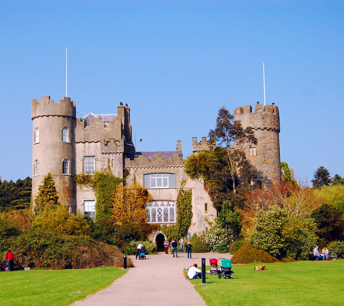 Irlands Ostkuste Tagesausflug Zum Malahide Castle Und Seinen Garten Withlocals