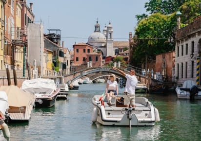 Discover Hidden Canals on Electric Boat in Venice - 6bd1b5edf558ef4782652692ae8b505d