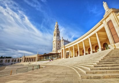 Faith and Adventure: A Journey Through Fátima and Nazaré in Lisbon - c0fd80087b705c91749d4e6cd6170751