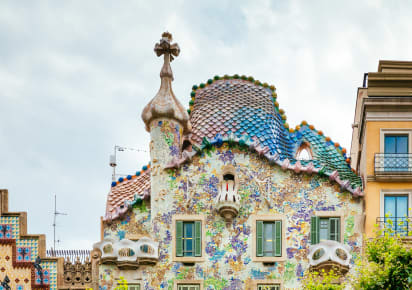 *Enjoy the secrets of Gaudi and the modernist in Barcelona - d46e27eba08f0952fbc771d27c4c4851