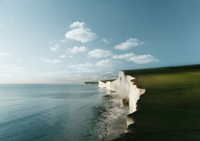 City Eplorer: White Cliffs of Dover & Canterbury Day Trip by Train in London - AdobeStock_220152143.jpg